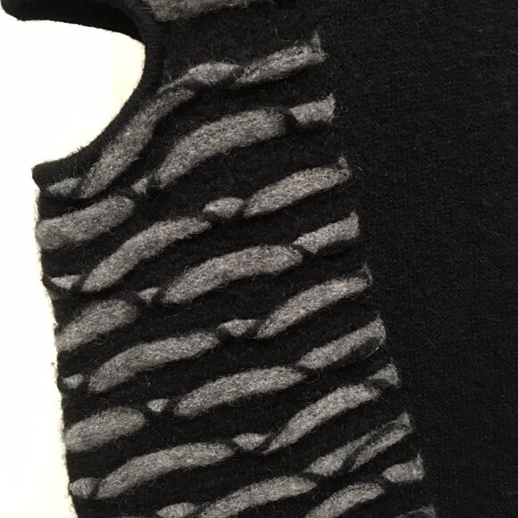 3D tactile wool cape, ONE SIZE - Picture 4 of 7